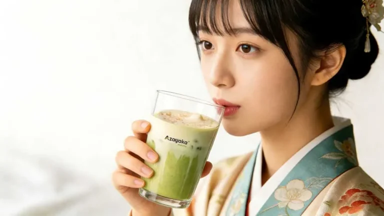 Drink Iced Banana Bread-Matcha latte